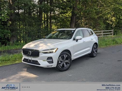 2022 Volvo XC60 B5 AWD Momentum