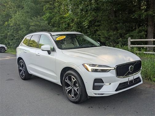 2022 Volvo XC60 B5 AWD Momentum