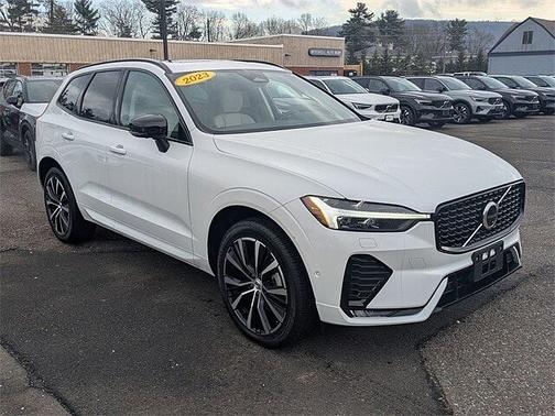2023 Volvo XC60 Plus