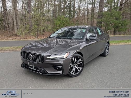 2025 Volvo S60 B5 Plus