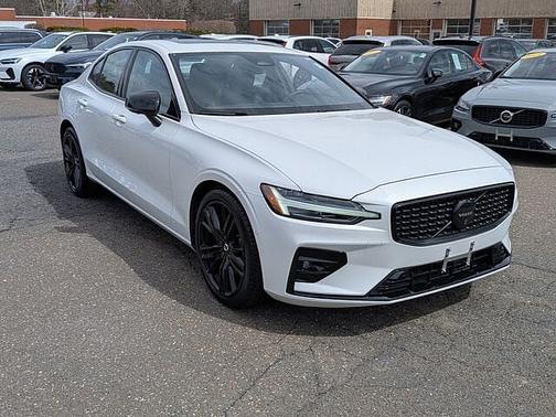 Crystal White 2024 Volvo S60 Plus