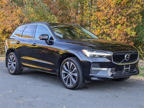2022 Volvo XC60 B5 AWD Momentum
