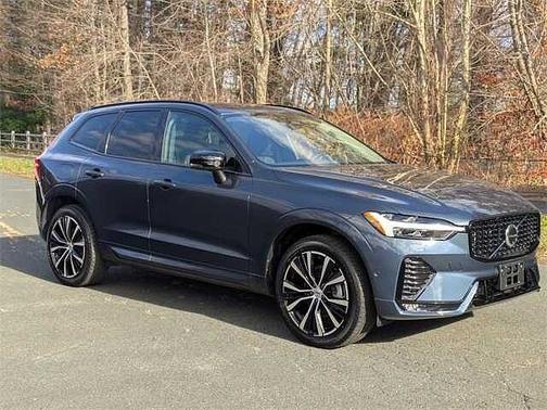 2024 Volvo XC60 Plus