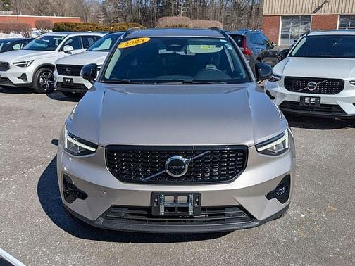 2023 Volvo XC40 Plus