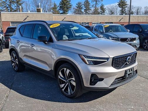 2023 Volvo XC40 Plus