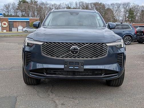 Denim Blue 2026 Volvo XC90 Ultra
