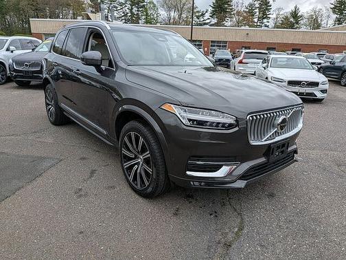 Platinum Grey 2023 Volvo XC90 Plus