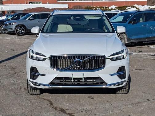 2023 Volvo XC60 Plus