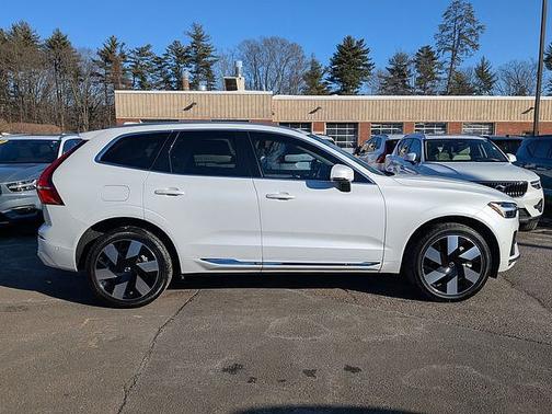 2023 Volvo XC60 Plus