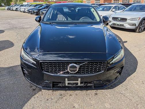 Black Stone 2023 Volvo S60 Plus