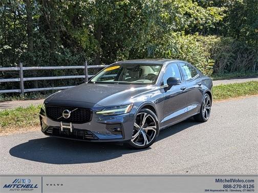 2024 Volvo S60 B5 Plus Dark
