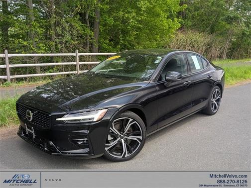 2024 Volvo S60 B5 Core Dark