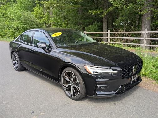 2024 Volvo S60 B5 Core Dark