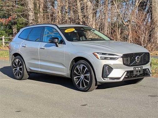 2025 Volvo XC60 Plus