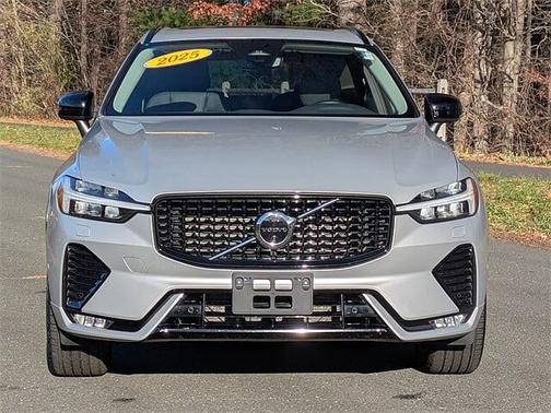 2025 Volvo XC60 Plus