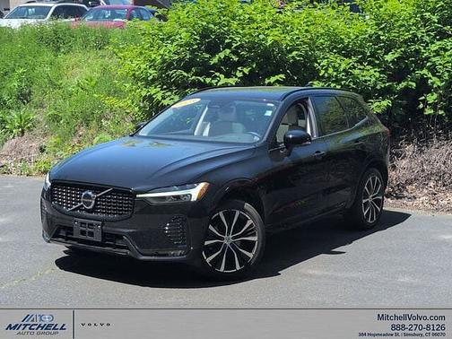 Onyx Black 2023 Volvo XC60 Plus