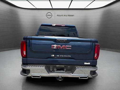 Pacific Blue Metallic 2023 GMC Sierra 1500 SLT