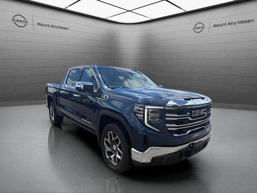 Pacific Blue Metallic 2023 GMC Sierra 1500 SLT