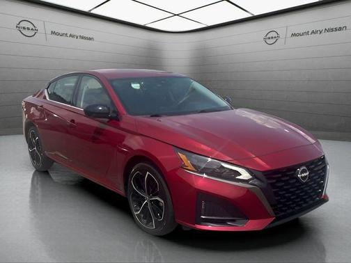 Scarlet Ember 2024 Nissan Altima SR FWD