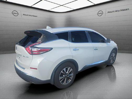 Pearl White 2017 Nissan Murano SL
