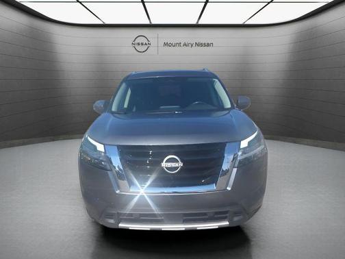 Gun Metallic 2025 Nissan Pathfinder SL 4WD