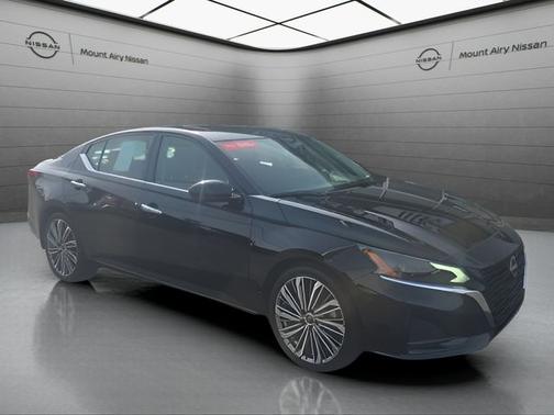 2025 Nissan Altima SL