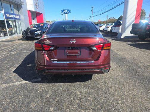 Garnet Pearl Metallic 2023 Nissan Altima 2.5 SV