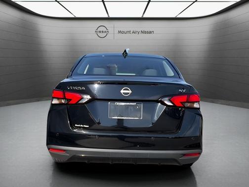 2023 Nissan Versa 1.6 SV
