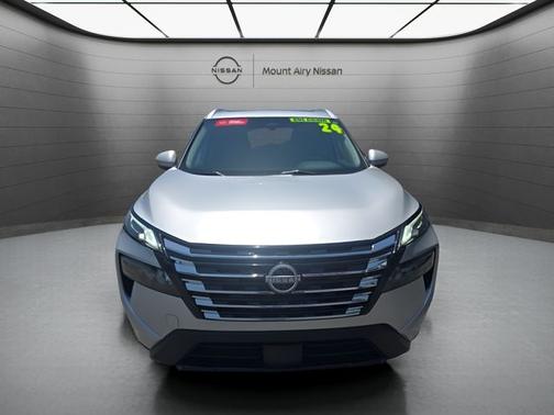 Brilliant Silver Metallic 2024 Nissan Rogue SV