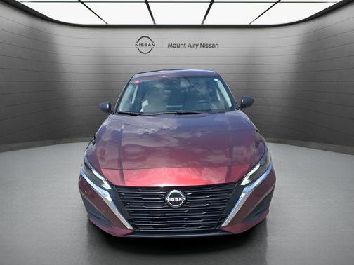 Garnet Pearl Metallic 2025 Nissan Altima 2.5 SV