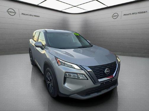 Brilliant Silver Metallic 2023 Nissan Rogue SV