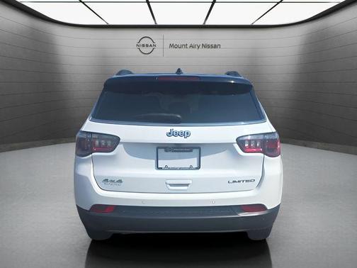 Bright White Clearcoat 2024 Jeep Compass Limited