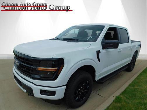 Oxford White 2025 Ford F-150 XLT Truck
