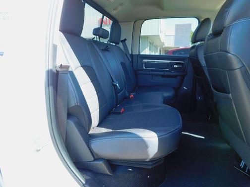 Bright White Clearcoat 2017 RAM 1500 Night Crew Cab 4x4 5'7' Box