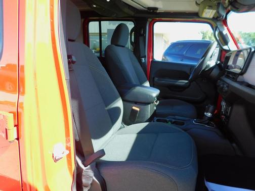 2024 Jeep Gladiator Sport