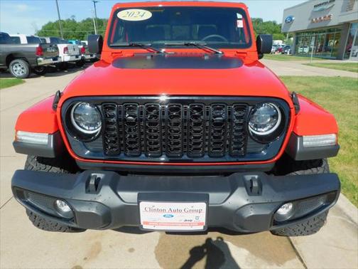 2024 Jeep Gladiator Sport