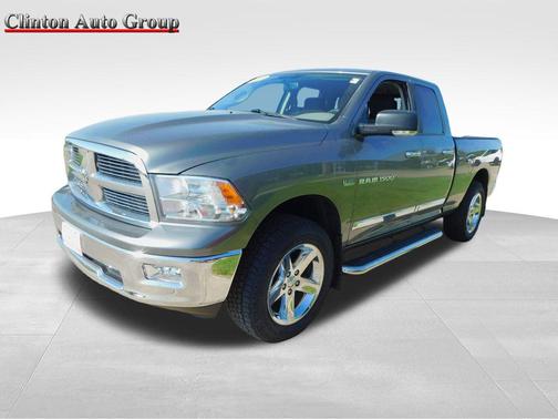 Mineral Gray Metallic Clearcoat 2012 RAM 1500 SLT