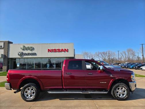 2022 RAM 3500 Laramie Crew Cab 4x4 8' Box