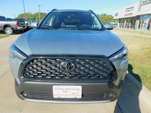 2023 Toyota Corolla Cross LE