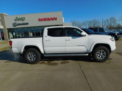 2017 Toyota Tacoma SR5