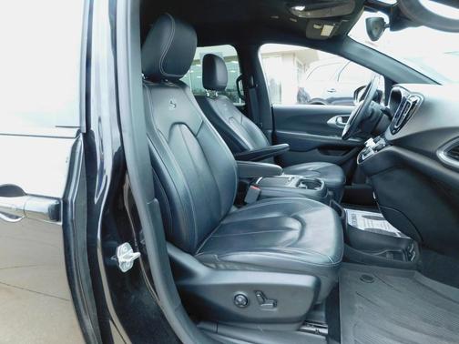 2018 Chrysler Pacifica Touring-L Plus