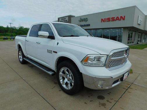 Bright White Clearcoat 2016 RAM 1500 Laramie