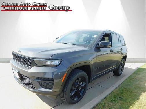 Baltic Gray 2025 Jeep Grand Cherokee Altitude SUV