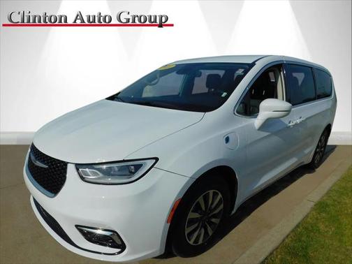2022 Chrysler Pacifica Hybrid Touring L
