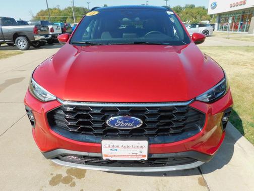 2025 Ford Escape ST-Line Select