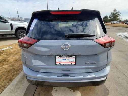 2025 Nissan Rogue SL
