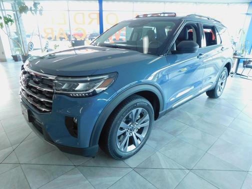 2025 Ford Explorer Active
