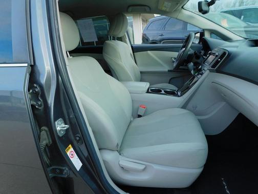 2013 Toyota Venza LE