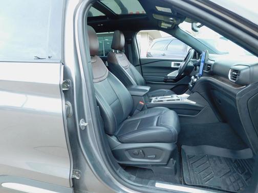 2023 Ford Explorer Platinum