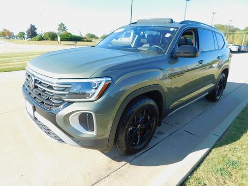 2024 Volkswagen Atlas 2.0T SEL